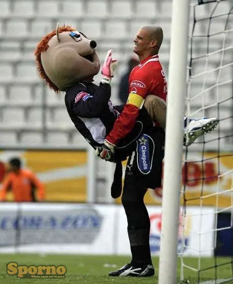 mascot2