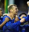 duncan_ferguson_celebrates_the_equaliser_bolton_gallery-117x130