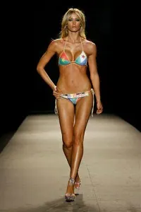 elena-santarelli-200x300